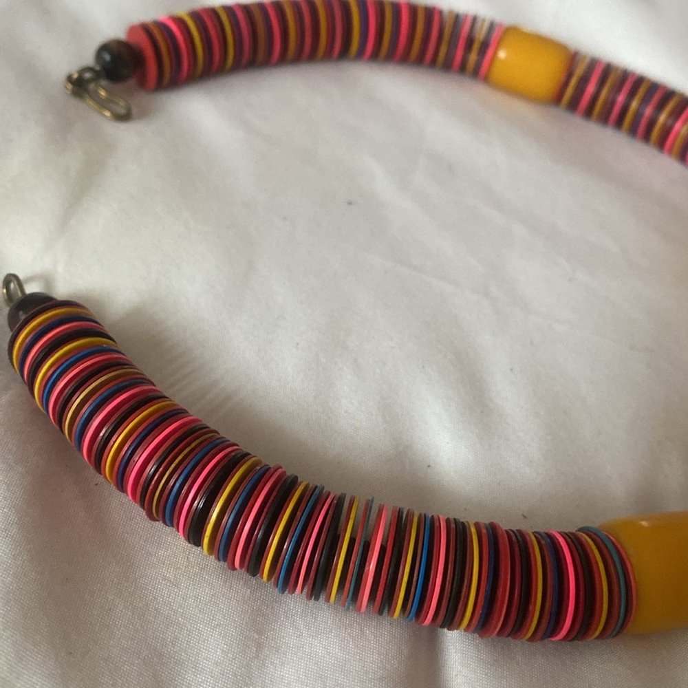 Beaded chocker - Picture 3 of 3